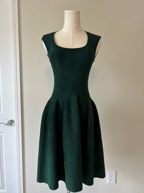 Alaïa Forest Green Fit & Flare Knit Dress – Sculpted Waist, Size 36 (FR)